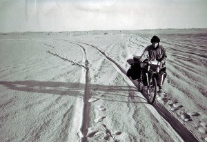 Passing through the Sahara with a pushbike 1989....just south of Tamanrasset, Algeria. I will soon be here again...in shallah.