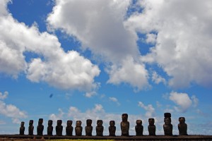 Ahu Tongariki, located 5000 km:s from the mainland, silently watched the quake....