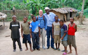 Together with Mikael visiting the pygmies in Epulu.