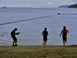 Running-into-the-Ocean,-Hong-Kong